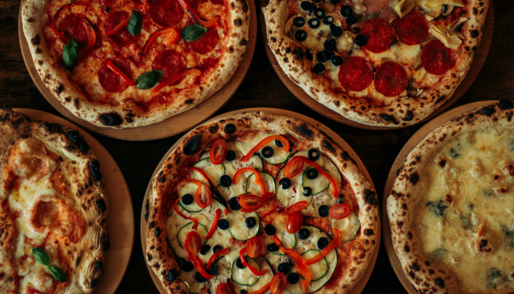 DIY Pizza + Board Games!