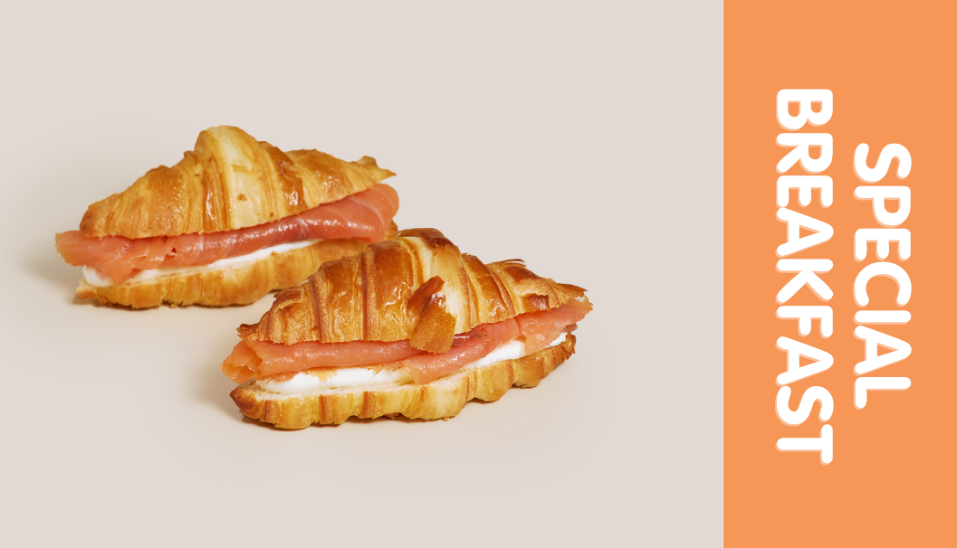 Special Breakfast: Smoked Salmon Crossiant